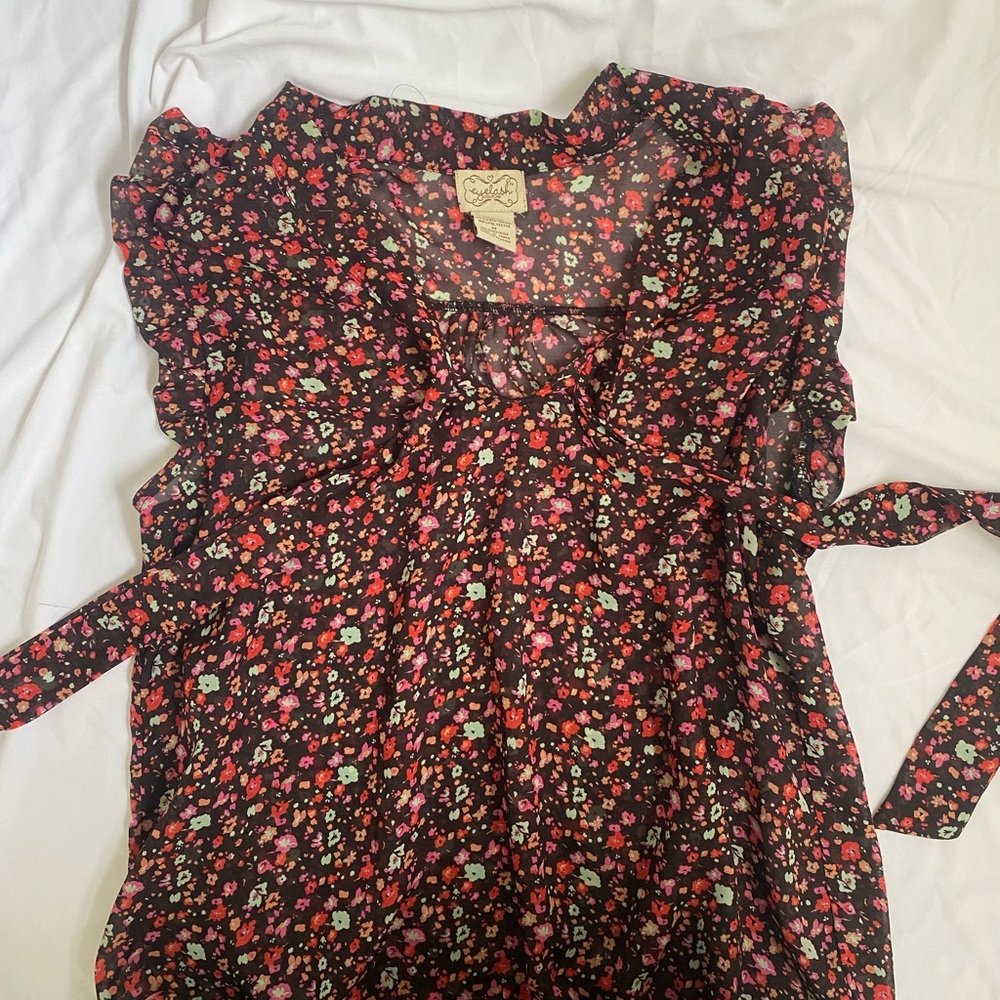 Cute brown floral blouse